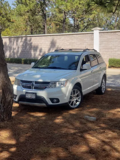 Dodge Journey 3.5 R/t 7 Pasj Piel Aa Dvd R-19 At