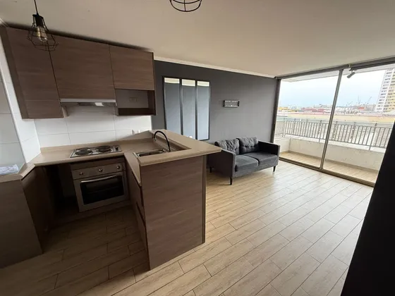 Departamento En Arriendo De 2 Dorm. En Iquique