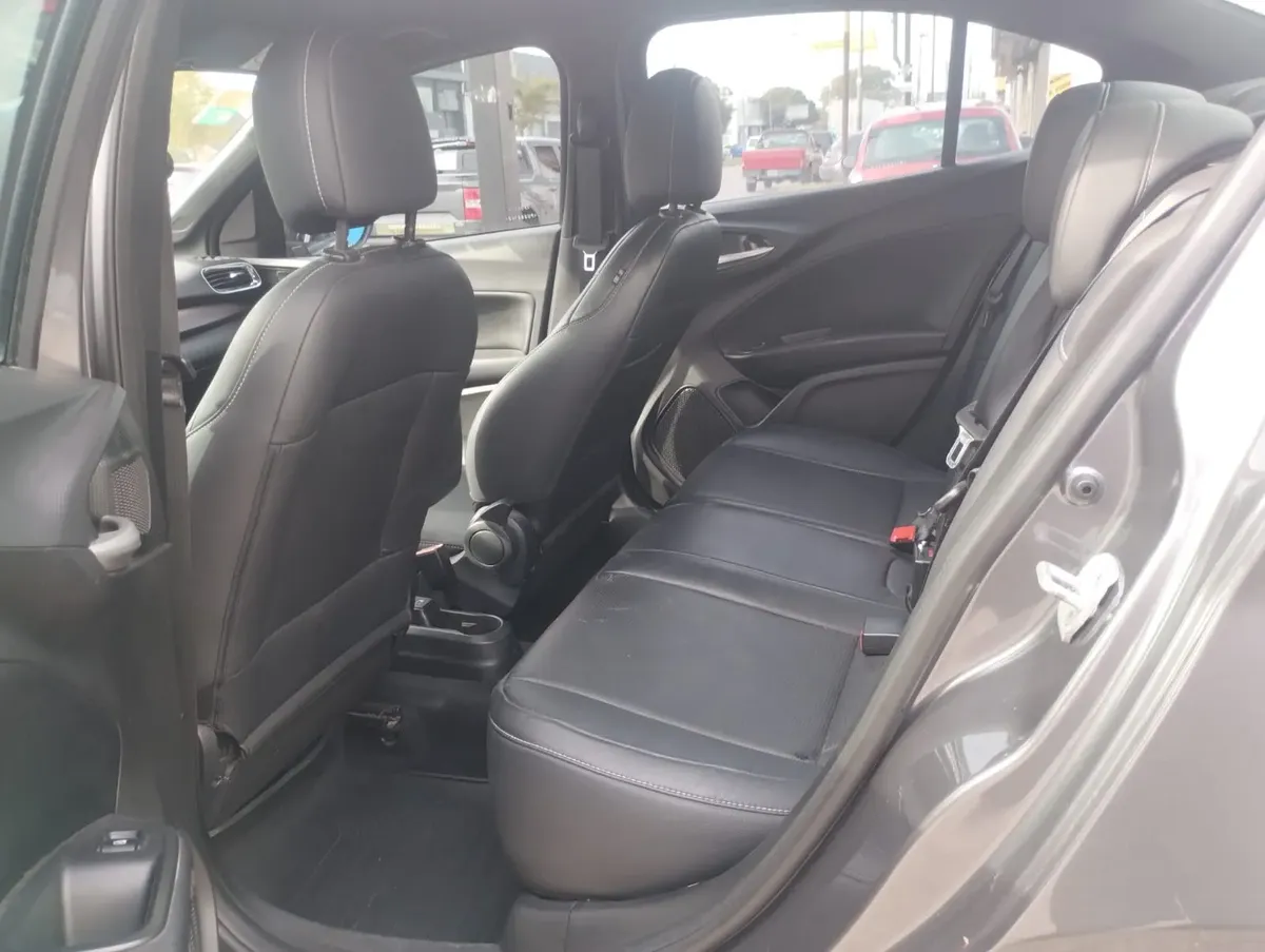 Fiat Cronos 1.3 Stile Mt5443774775204454411