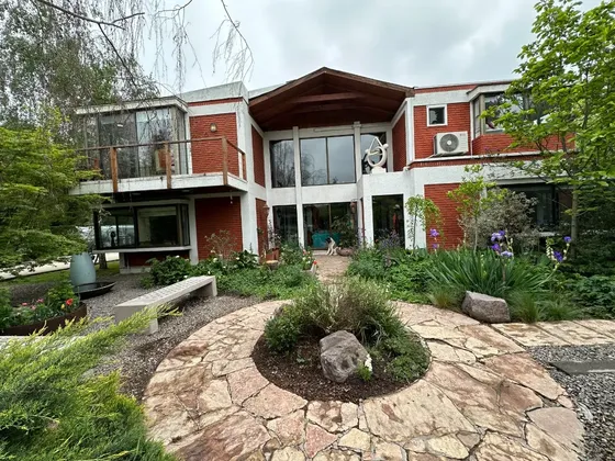 2 Casas Y Un Gimnasio, Condominio En Sector Liray, Chicureo