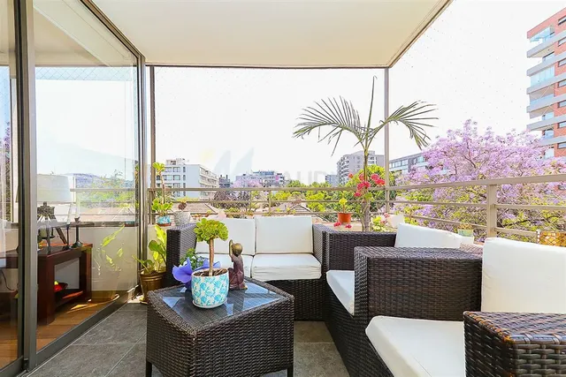 Departamento En Venta De 4 Dorm. En Providencia