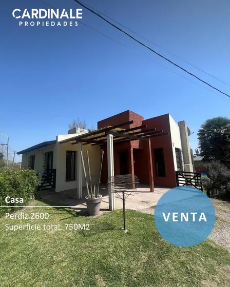 Hermosa Casa A La Venta Zona La Elena Calle Perdiz 2600, Tandil.