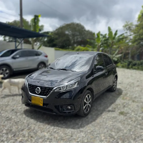 Nissan March 1.6 Advance