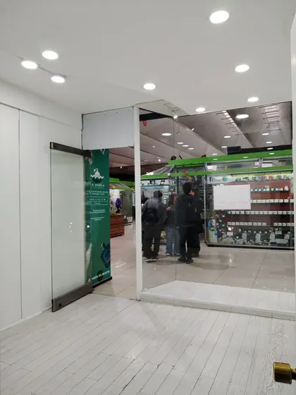 Se Arrienda Local En Paseo San Agustín - Stgo