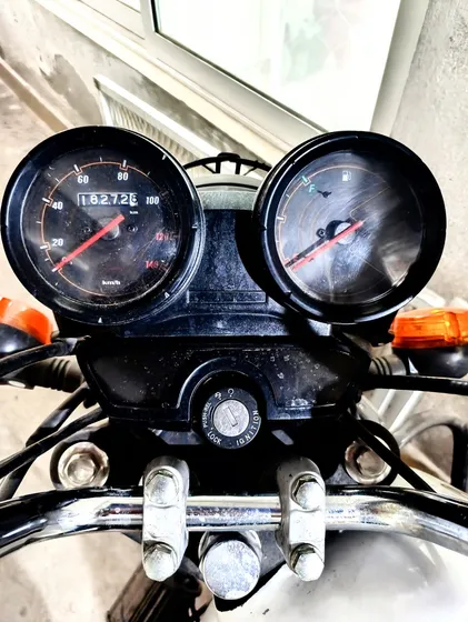 Bajaj Boxer Bm 150 Blanca, 4 Velocidades, Con Cubrecadena