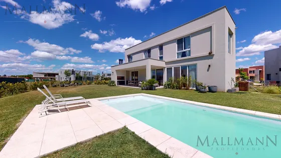 Casa En Pilará, Barrio La Calesa | Mallmann Propiedades