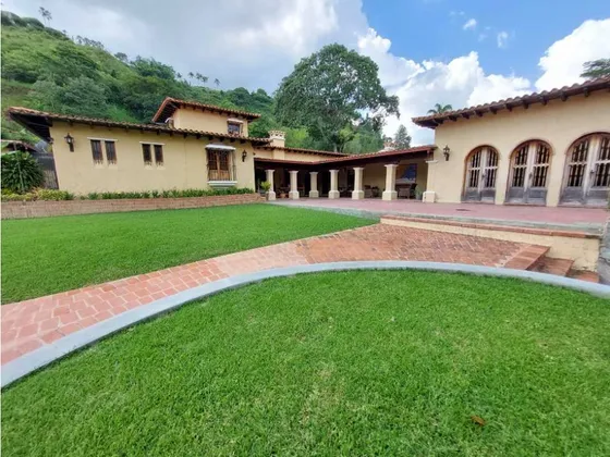 Vendo Casa 850m2 Cerro Verde 2931