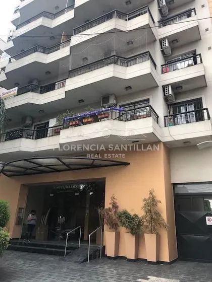 Departamento 3 Ambientes Con Cochera  En Venta Ubicado En Lanús Este, Lanús, G.b.a. Zona Sur