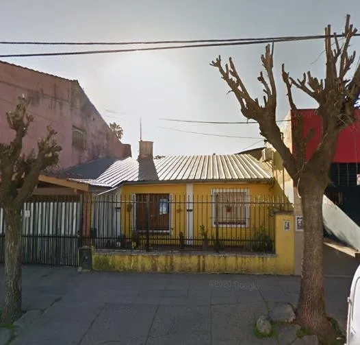 Casa En Venta - 4 Dormitorios 2 Baños - Cochera - 375mts2 - Grand Bourg