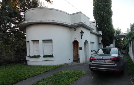 Casa 6 Ambientes Centro Ituzaingo Oportunidad 