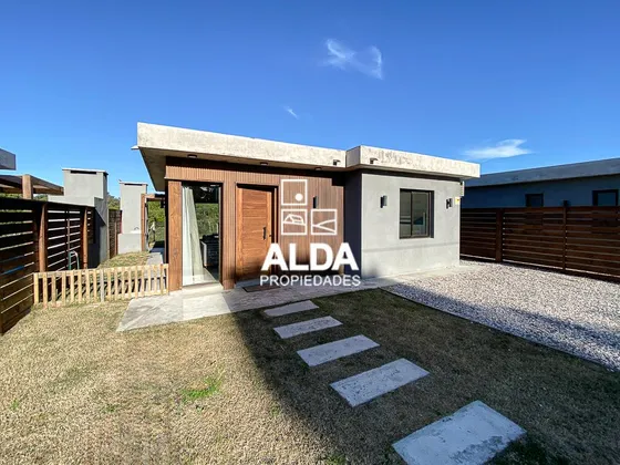 Casa Punta Colorada Piriápolis 2 Dorms Alquiler Temporada Ca501818