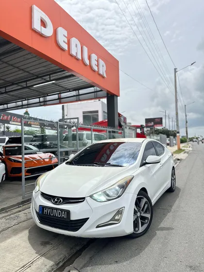 Hyundai Elantra Se