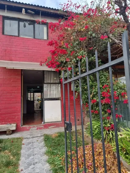 Se Vende Casa De 2 Pisos La Reina 