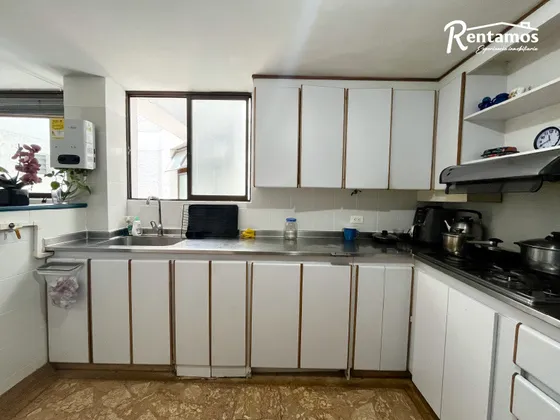 Apartamento En Venta En El Poblado. Cod V775581
