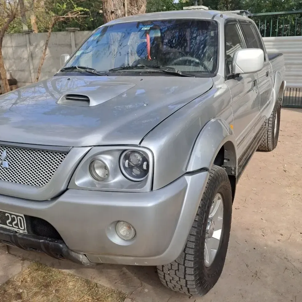 Mitsubishi L200 2.5 Sport Hpe D/cab 4x4