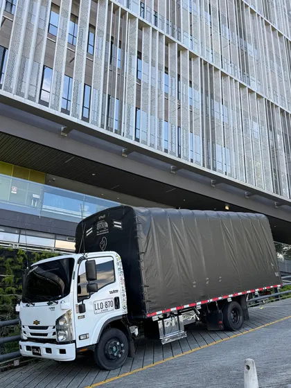 Camion Nrr Estacas 5.2l Desarmable