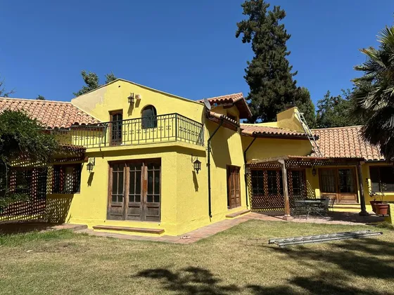 Hermosa Casa En Excelente Ubicacion Pirque