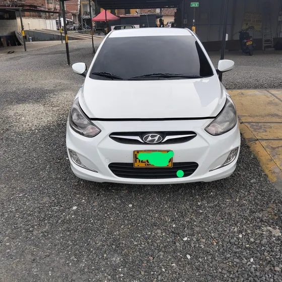 Hyundai Accent 1.6l 4 P