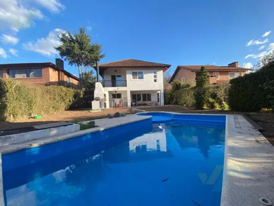 Venta Casa 2 Plantas, Doble Lote, Piscina,  Barrio Náutico Escobar, Escobar  