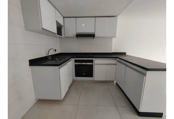 Se Arrienda Casa Para Vivienda/negocio De Alimentos La Europa Bogotá 