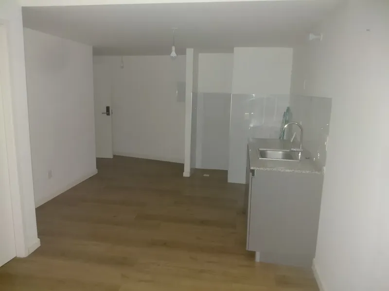 Muy Lindo En Pleno Cordon Bajos Gastos Comunes A Metros De 18, 1 Dorm En Inmaculado Estado