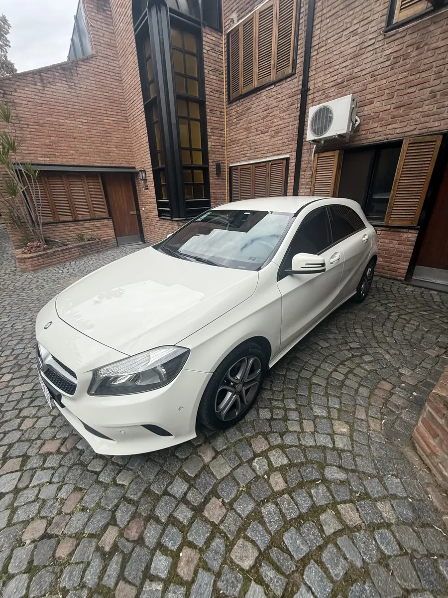Mercedes-Benz Clase A 1.6 A200 Urban 156cv