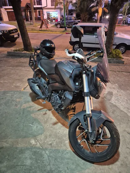 Bajaj Dominar 400 2022  Excelente Estado. Con Accesorios