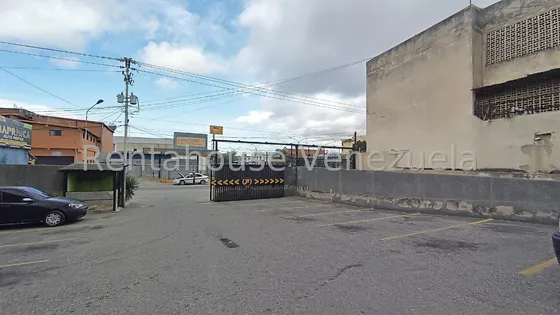 Julian Galindez Alquila Exclusivo Local Sin Corte De Luz  En Zona Centro Barquisimeto #25-8002