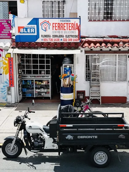 Vendo Ferreteria Con Moto Carguero Suba Bogota