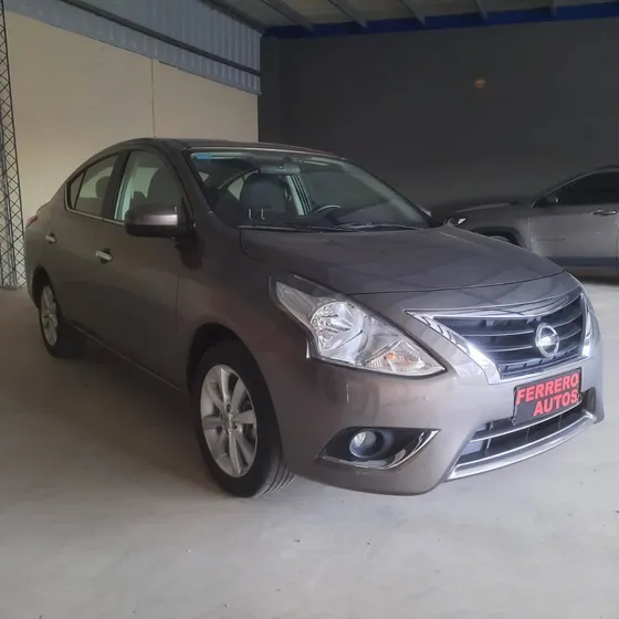 Nissan Versa 1.6 Advance At