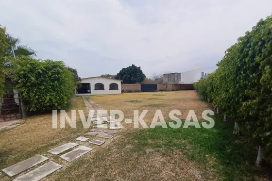 Se Vende Excelente Terreno Con Construcción En Altos De Oaxtepec