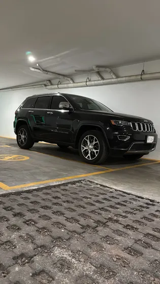 Jeep Grand Cherokee 3.6 Limited Lujo 4x2 Mt