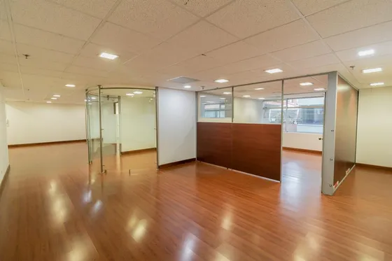 Oficina En Venta En Santa Barbara-usaquén. Cod V1038284