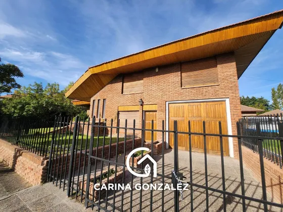 Casa 4 Dormitorios 2 Baños 