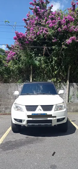 Mitsubishi Pajero Tr4 2.0 4x2 Flex Aut. 5p