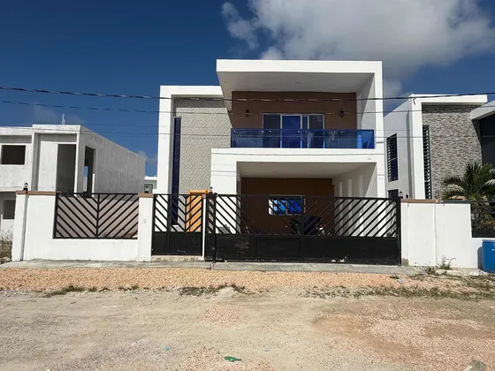 Hermosa Casa En Venta Residencial Brisa Punta Cana