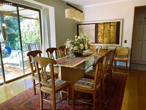 Casa En Venta De 3 Dorm. En Las Condes