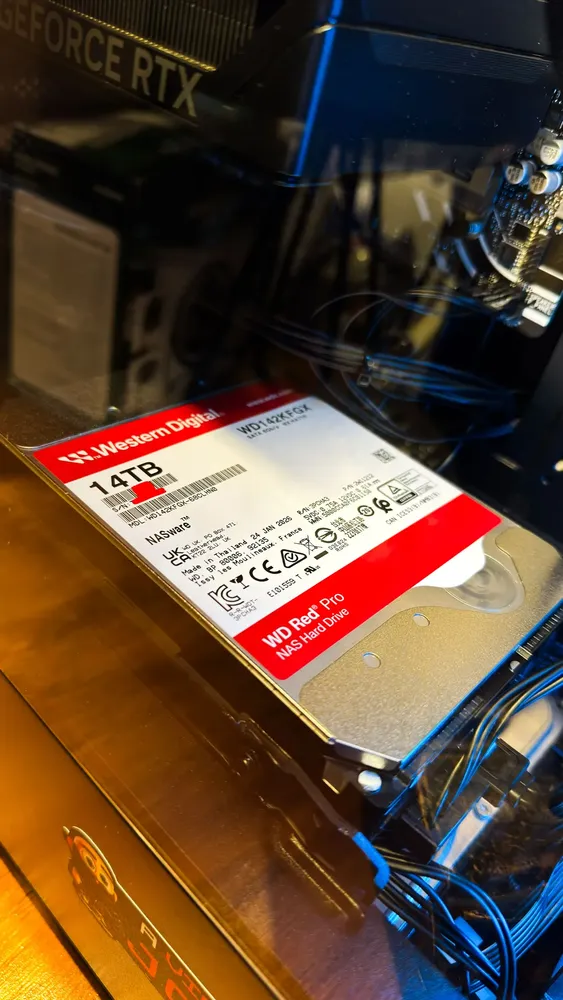 Hd Nas Wd Red Pro 14tb Sata3 7200rpm 512mb 3.5'' - Wd142kfgx Cor