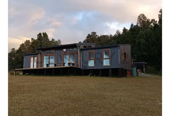 Moderna  Casa En Pucón 3d 2b  Confort Y Estilo