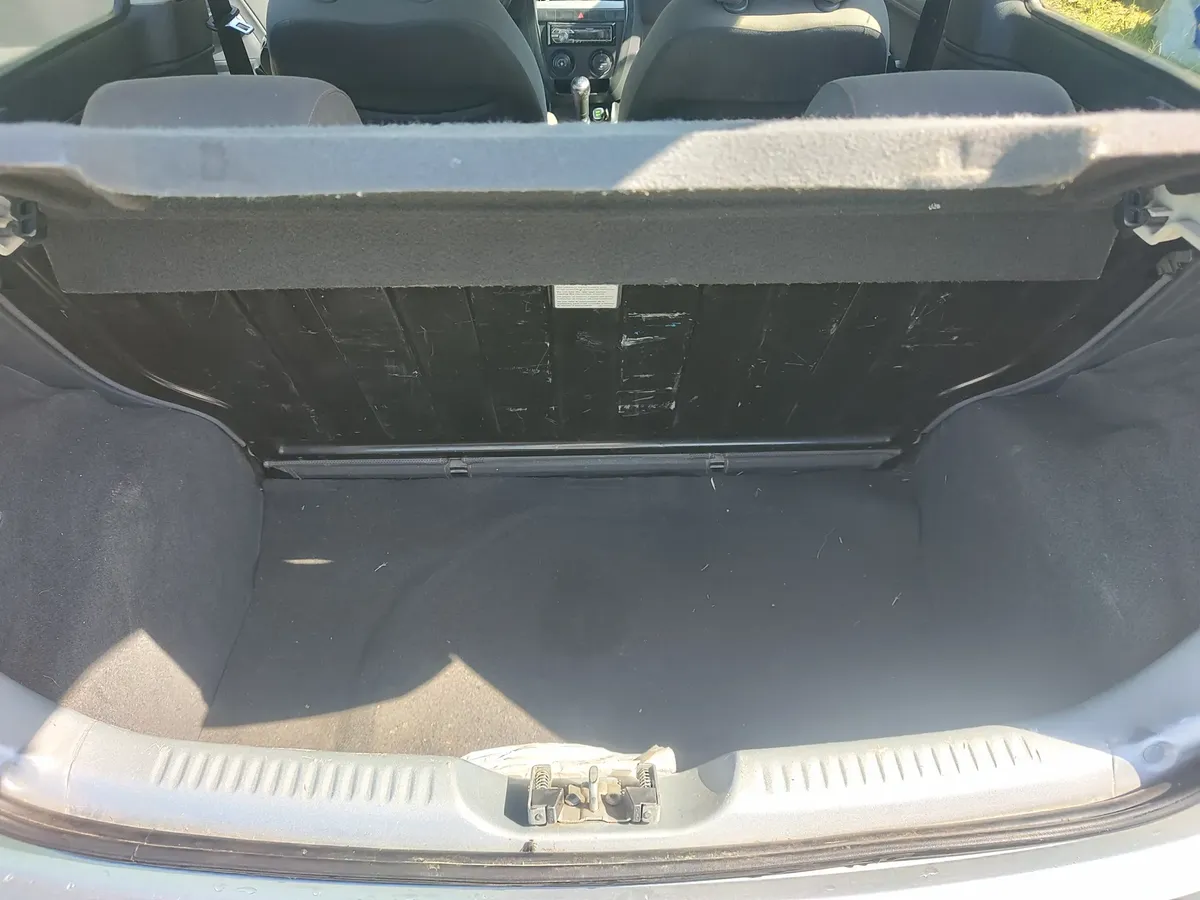 Volkswagen Fox 2009 1.0 Vht Trend Total Flex 3p — foto 8