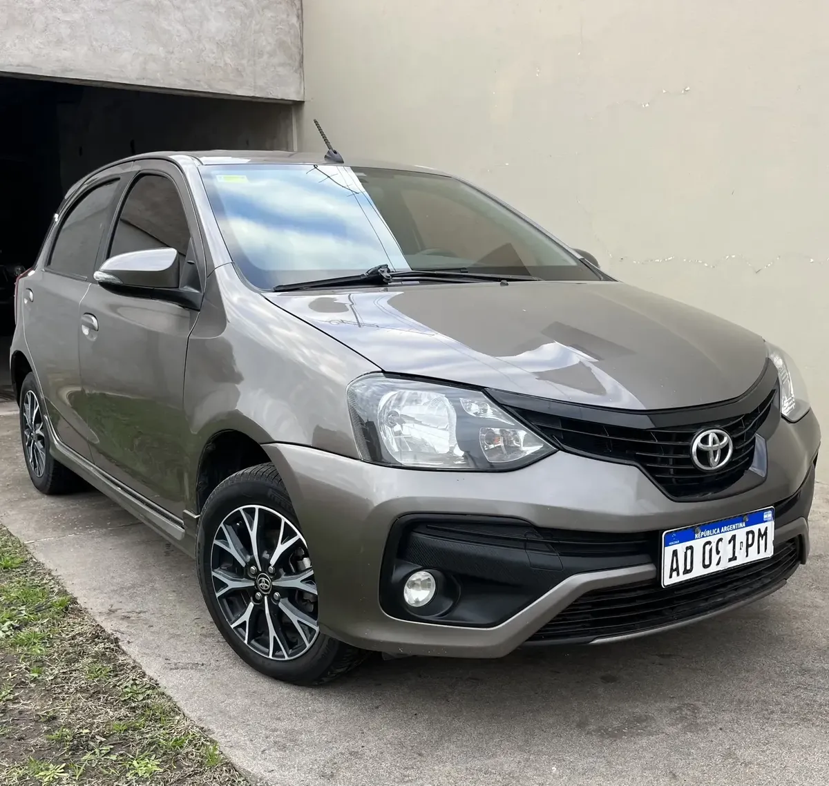 Toyota Etios 1.5 XLS AT