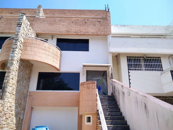 237486  Townhouse En Alquiler El Parral 3 Niveles Calle Cerrada