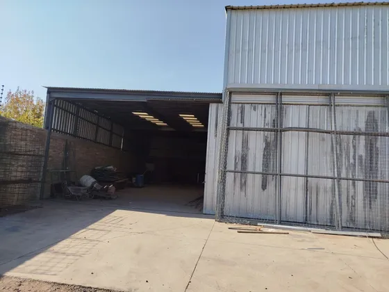 Alquiler Galpón De 180 M2 Zona Industrial
