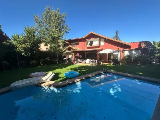 Casa En Arriendo De 5 Dorm. En Las Condes