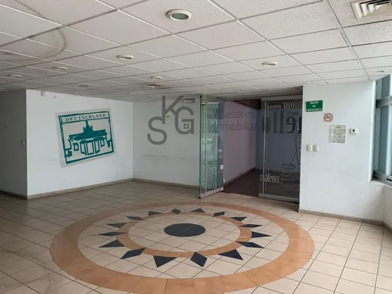 Local En Super Plaza Miramontes, Canal De Miramontes