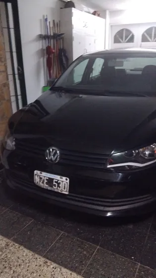 Volkswagen Voyage 1.6 Comfortline Plus 101cv