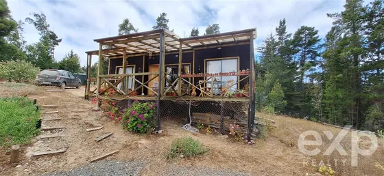Vende Sitio 5112m2 Con Casa Con Vista Al Mar Pichilemu.