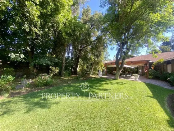 Inversionistas, Casa/ 2.500mts Terreno, Jardín Del...