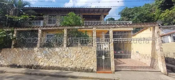 Casa En Venta - Guatire - Deigmarys Gil - Mls 24-21415