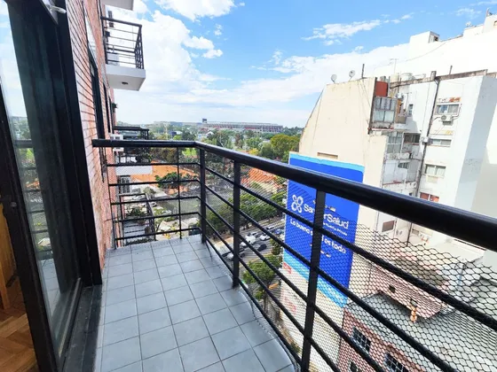Venta 2 Ambientes En Nuñez Piso Alto Toilette